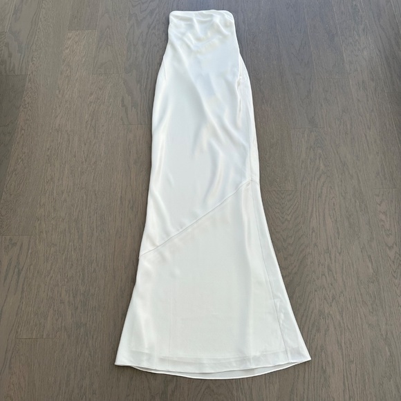 Retrofete White Strapless Maxi Dress - Picture 3 of 16